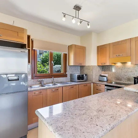Fantastic Junior Cz02 Salamis With Gorgeous Views, Aphrodite Hills * Kouklia